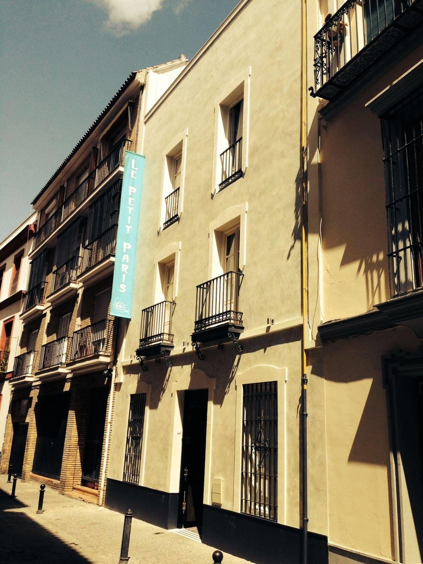 Hotel Le Petit Paris Sevilla Exterior foto